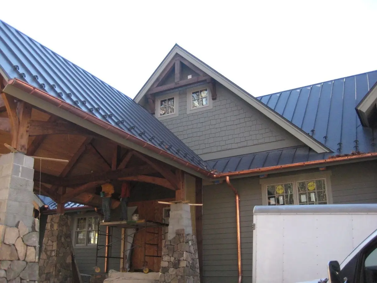 Craftsman Roofing team delivering quality roofing work in Round View